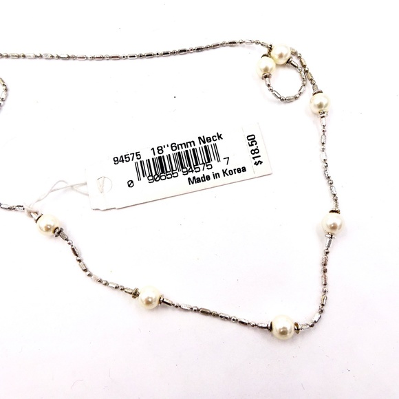 MARVELLA Silver Faux Pearl Station Necklace 18 1/2" Long NWT - Picture 5 of 5